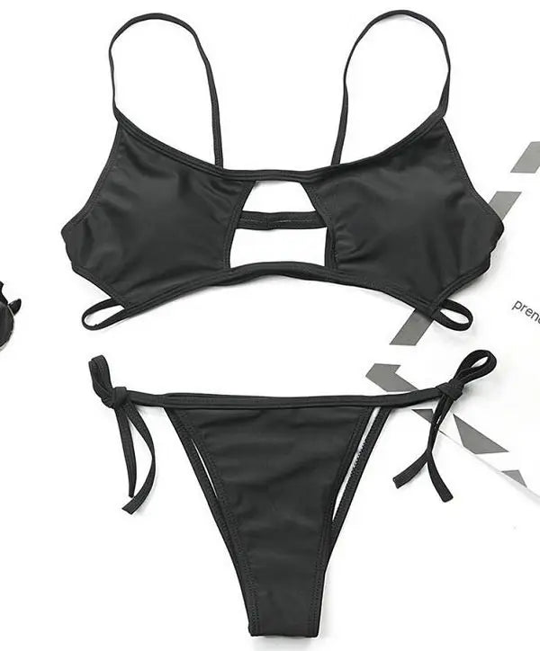 Ausgehöhltes rotes sexy Bikini-Set für Damen, String-Badeanzug, Push-Up-Bademode, 2025, gebundener Tanga, brasilianischer Bikini-Badeanzug, Badebekleidung