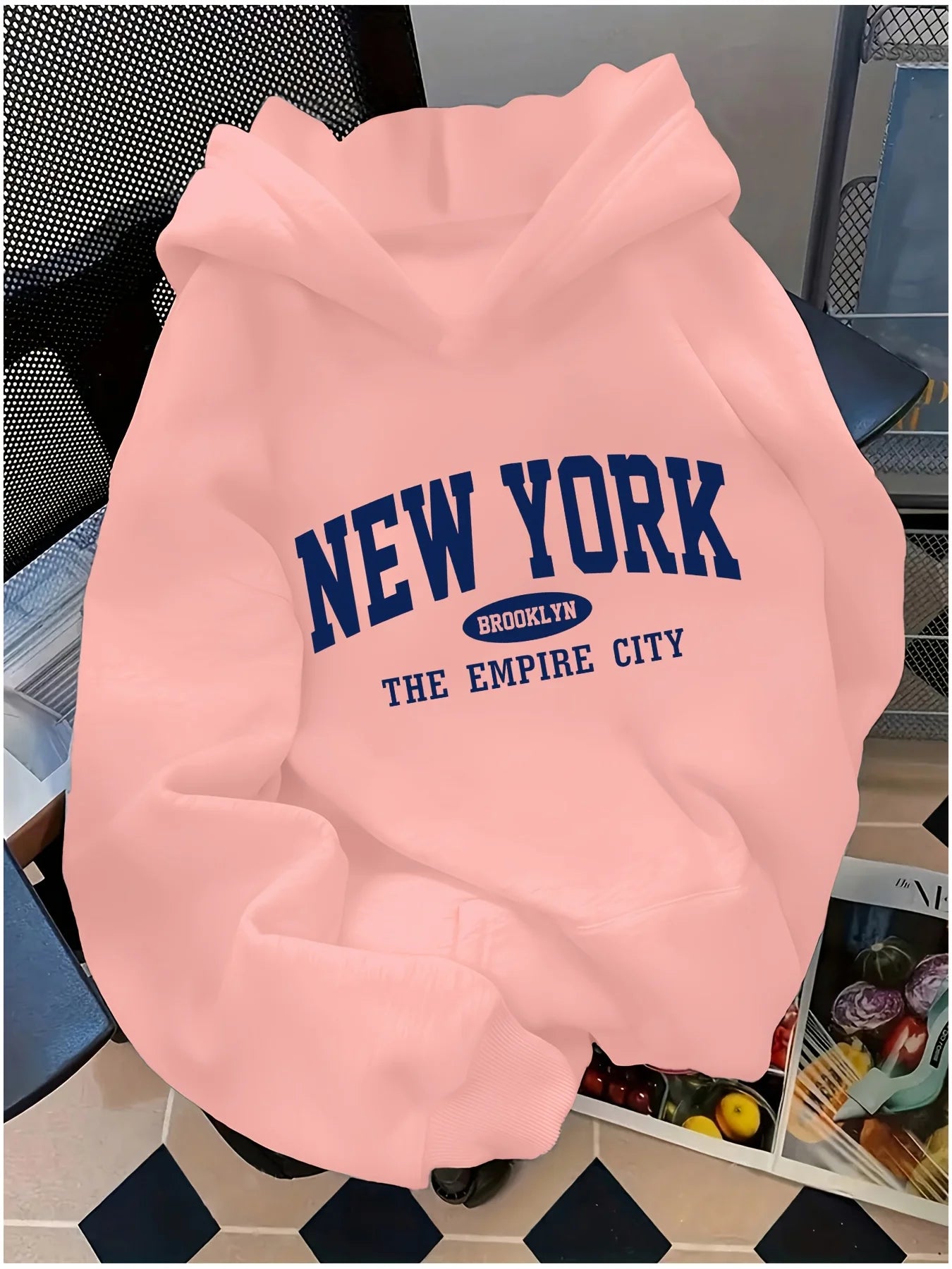 Modischer Damen-Hoodie mit lockerem Buchstabenmuster, lässiger Stil, geometrisches Muster, Kapuzenkragen, lässiger Langarm-Pullover mit Taschen