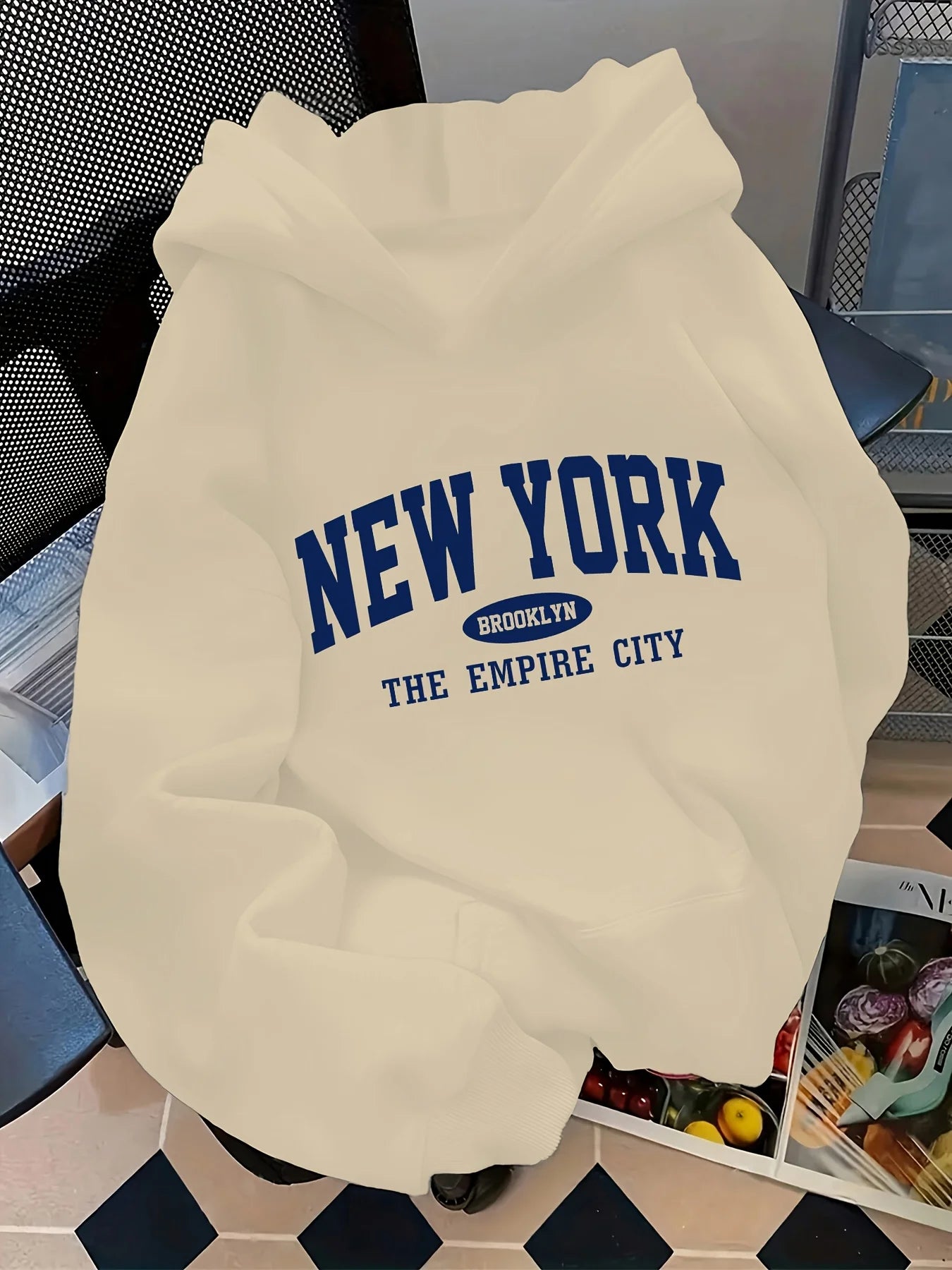 Modischer Damen-Hoodie mit lockerem Buchstabenmuster, lässiger Stil, geometrisches Muster, Kapuzenkragen, lässiger Langarm-Pullover mit Taschen