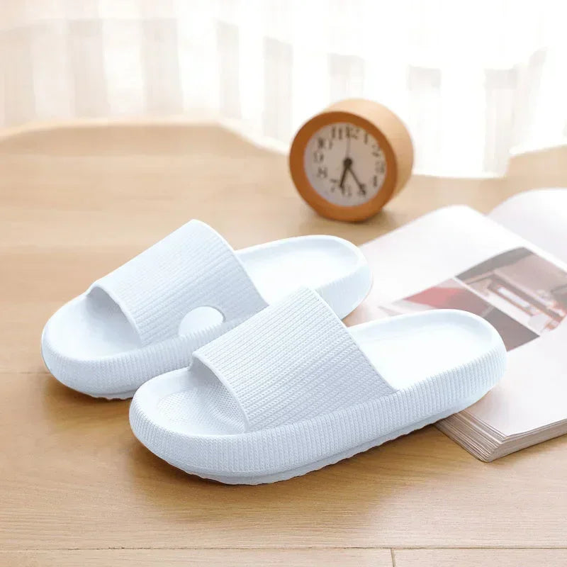 EVA-Strandpantoffeln mit dicker Sohle, 4 cm, wolkenartiger Komfort, Heimgebrauch, Paar, höhenvergrößernde, einfarbige Sommersandalen für den Innenbereich