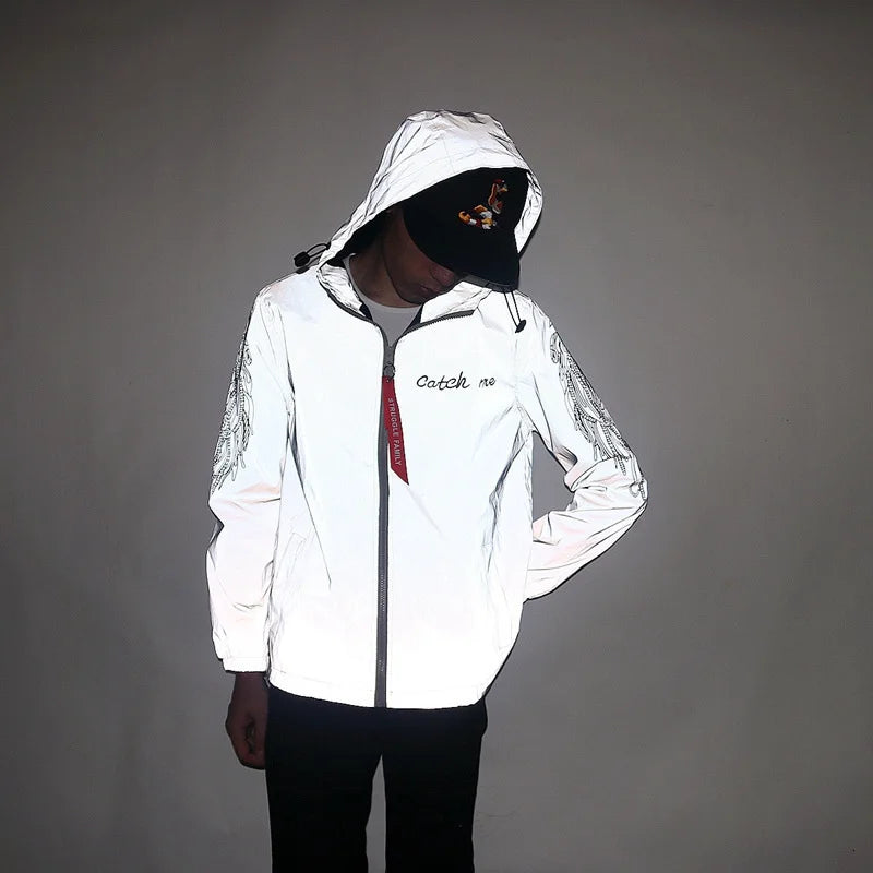Männer Voll Reflektierende Jacke Casual Frauen Windjacke Hip Hop Mit Kapuze Mantel Wasserdicht Gedruckt Streetwear Nacht Glänzende Jacken 5XL