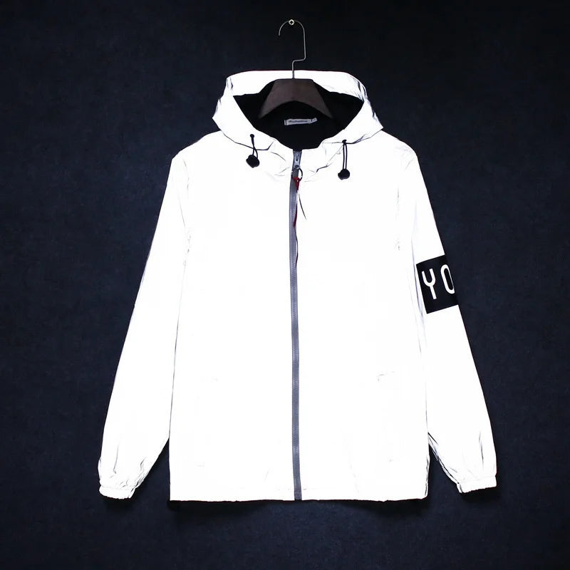 Männer Voll Reflektierende Jacke Casual Frauen Windjacke Hip Hop Mit Kapuze Mantel Wasserdicht Gedruckt Streetwear Nacht Glänzende Jacken 5XL