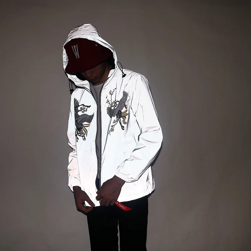 Männer Voll Reflektierende Jacke Casual Frauen Windjacke Hip Hop Mit Kapuze Mantel Wasserdicht Gedruckt Streetwear Nacht Glänzende Jacken 5XL