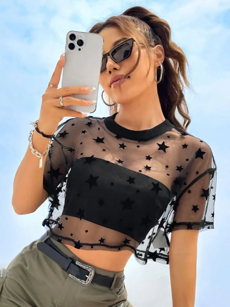 Sommer-Outfits mit Sternenmuster, tief angesetzte Schulter, bauchfreies Mesh-Top ohne Leibchen